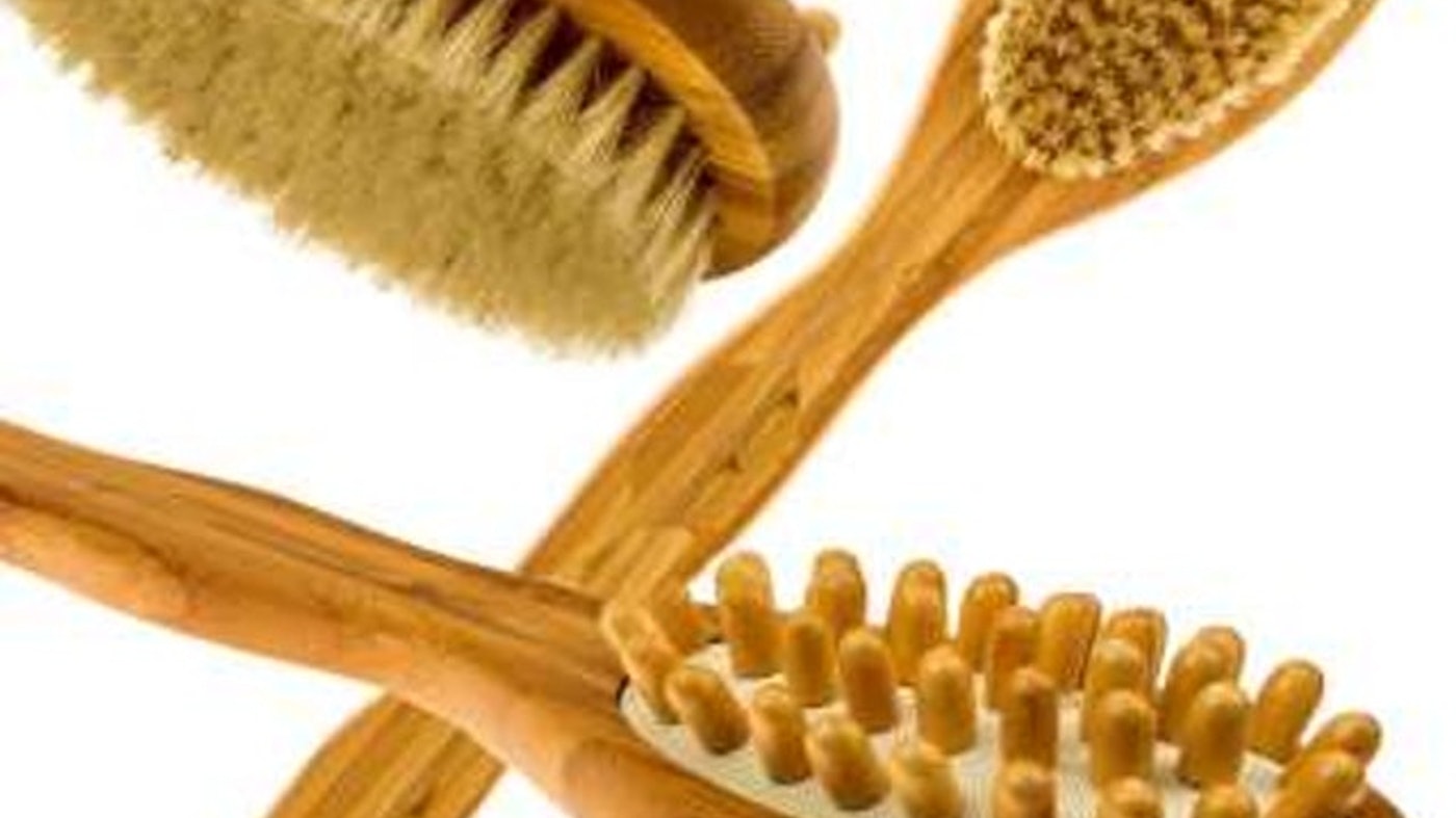 Top 10 Bàn Chải Tắm tốt nhất hiện nay (Bàn Chải Khô, Silicon, Lông Mềm)