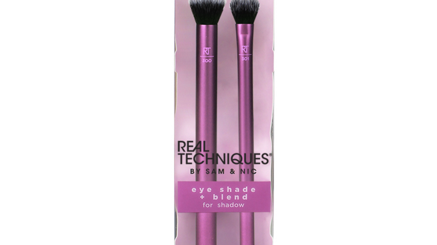 top-10-co-trang-diem-mat-tot-nhat-hien-nay-danh-eyeshadow-dep-tu-van-mua-2021_60ed209382547-png