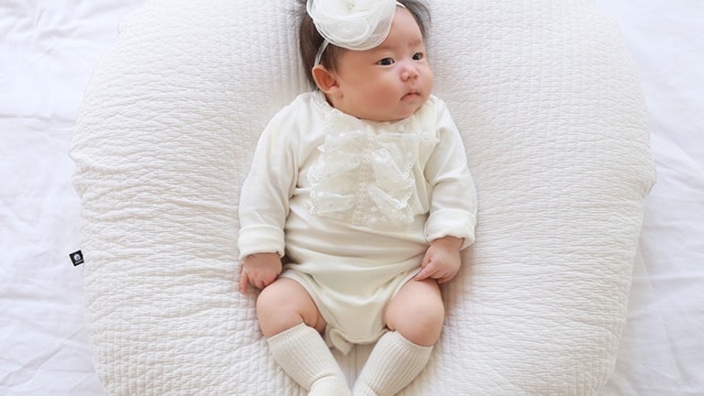 Top 10 Gối Cho Con Bú tốt nhất hiện nay (Chữ C, Chữ U, Hình lưỡi liềm)