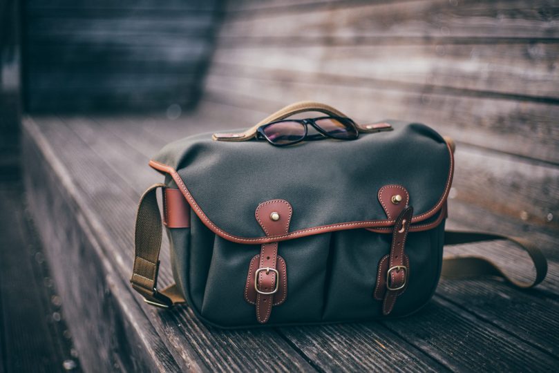 retro-bag-and-the-wood