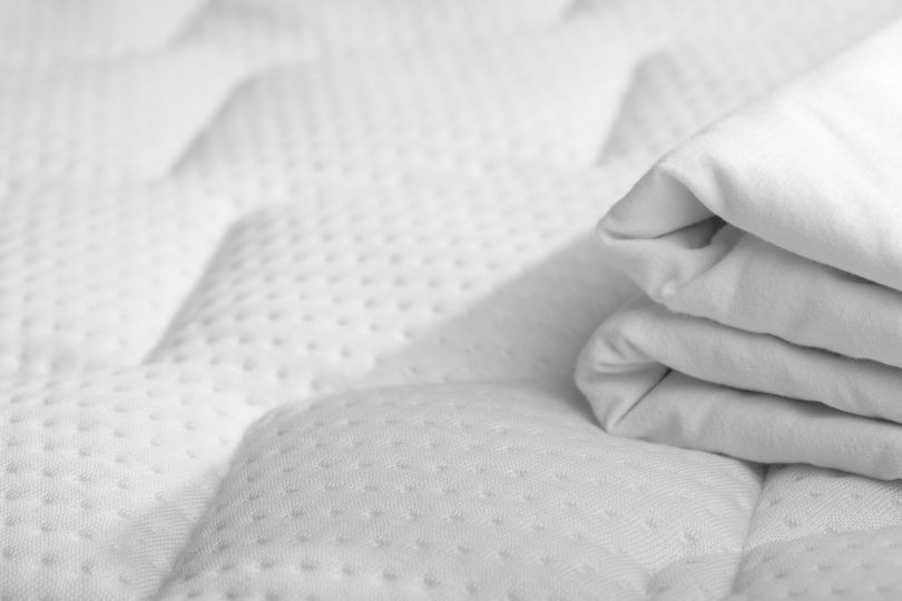 bed-mattress-with-sheets