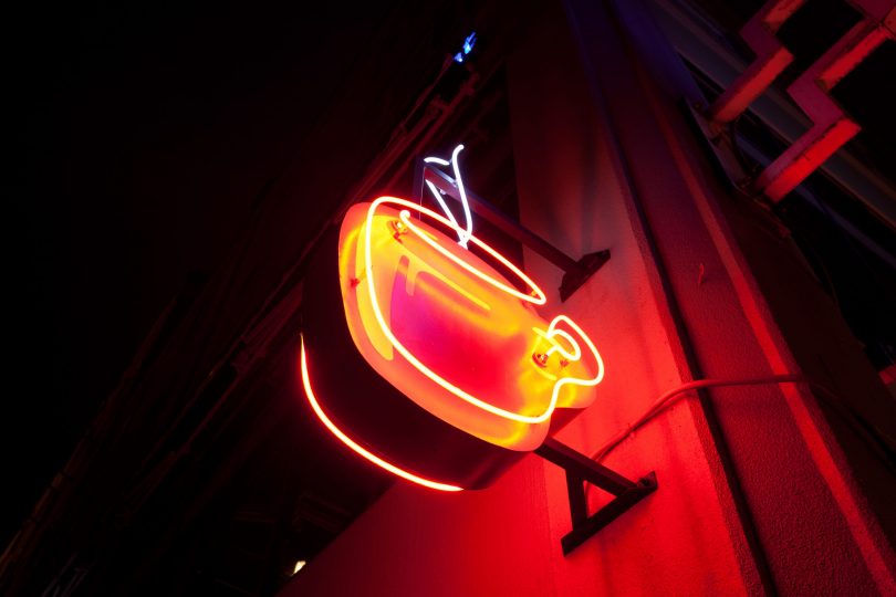 neon-coffee-sign