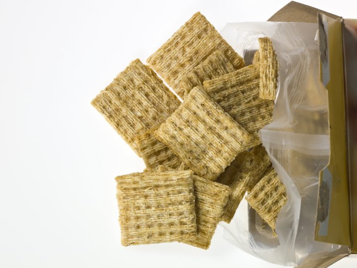 baked-whole-grain-wheat-crackers